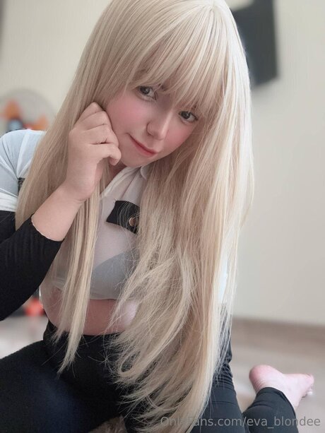 Eva Blondee pornstar archive