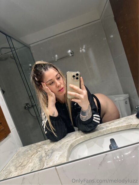 Melodyluzz exclusive pornstar pics