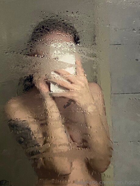 Mari Hooot nude star galleries