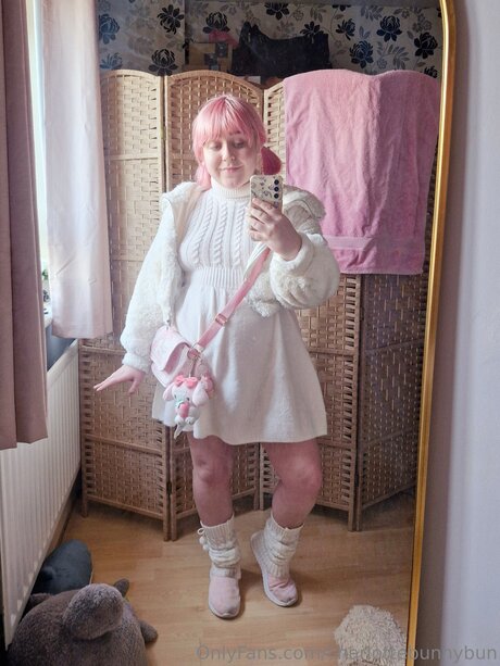 Charlottebunnybun nudes actress picture