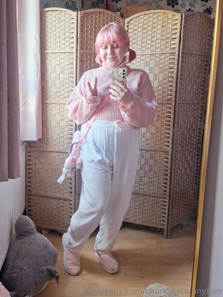 Charlottebunnybun pornographic model picture