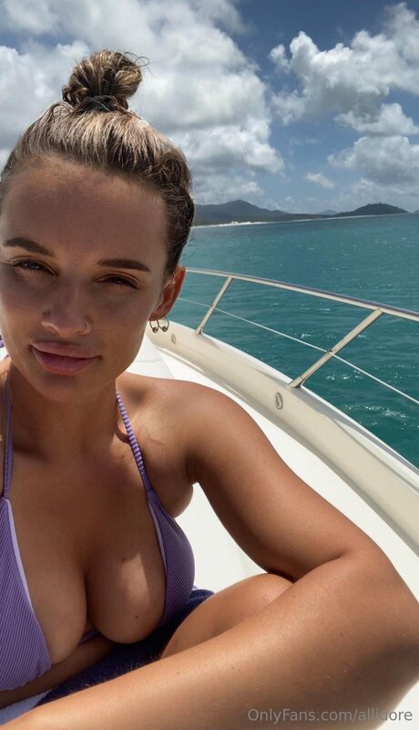 Allidore free pornstar photos