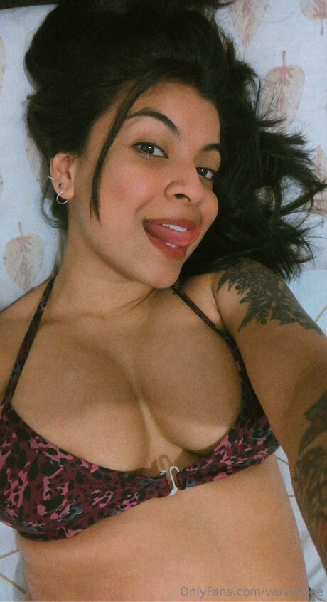 Vannef33t nude actress picture