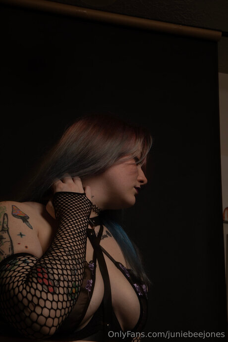 Juniebeejones nudes model archive