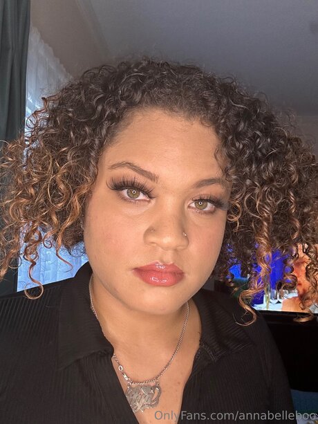 Annabellebooo model beautiful img