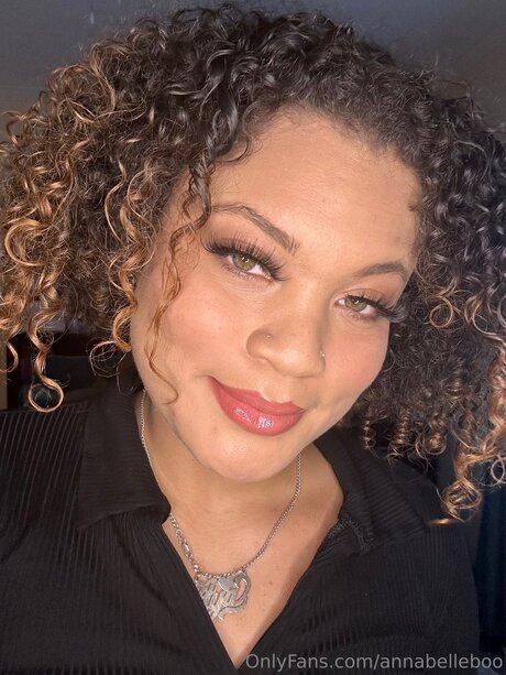 Annabellebooo adult model image