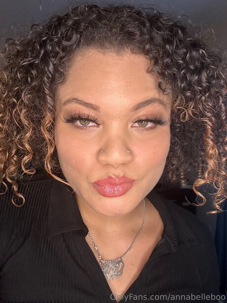 Annabellebooo pornographic actress picture