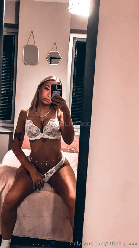 Littlelily Xxx model perfect galleries