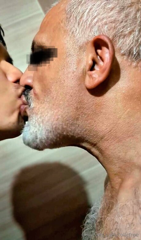 Tollcfree star xxx img