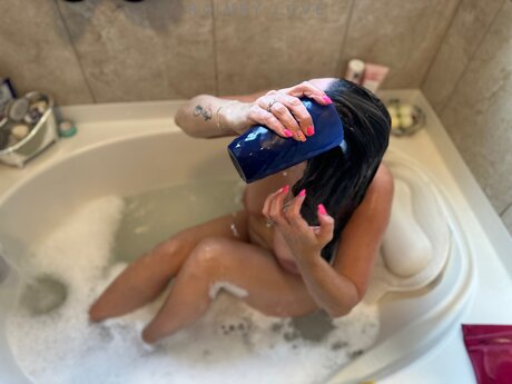 Raineylovesyou pornstar erotic gallery