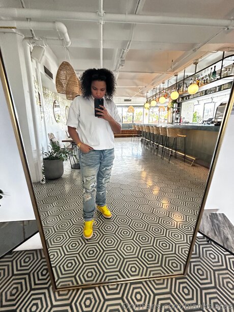 Blankslatee perfect model pics