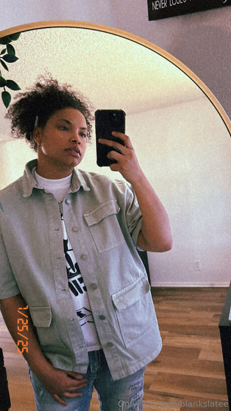 Blankslatee beautiful actress photo