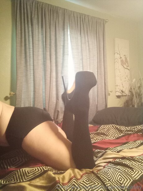 Hotstepmomcasey exclusive actress pics