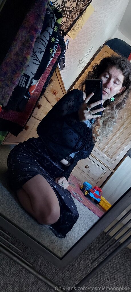 Cosmicmoonpixie star porn pic