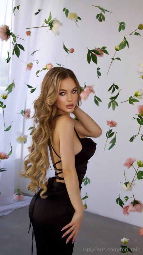 Tori Rain model nude photo