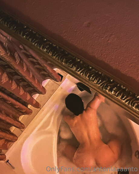 Antoniaaaanto model nudes photo