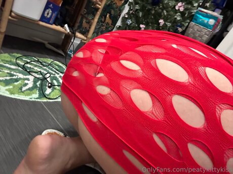 Peatykittykiss star exclusive galleries