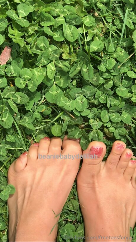 Freetoesforyou star exclusive pictures