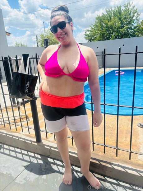 Arisnai model adult photos