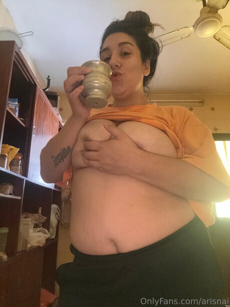 Arisnai hd model photos