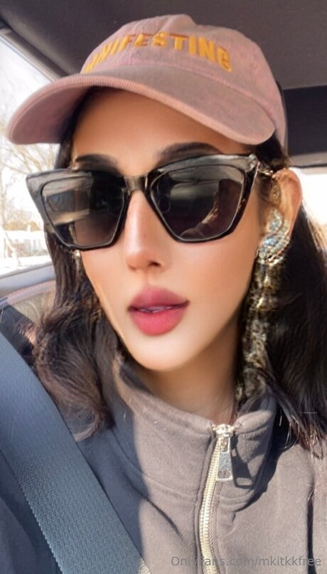 Mkitkkfree art star photo