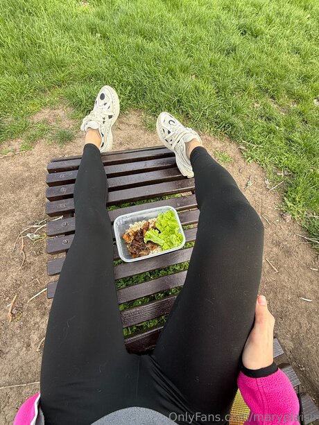 Maryplaisir model exclusive image