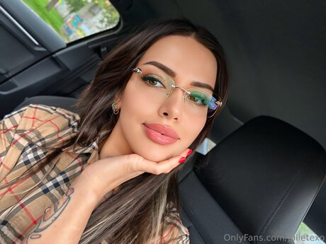 Julietexo star naked pics