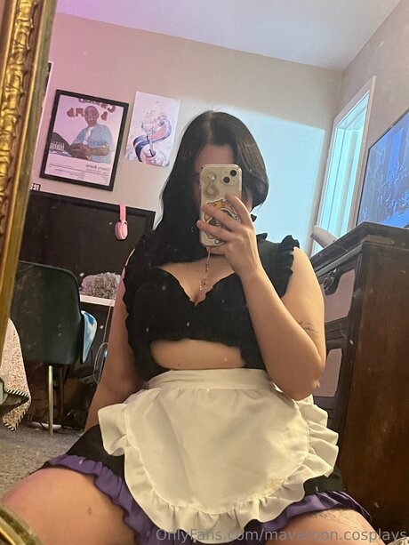 Mavarooniee hd pornstar photo