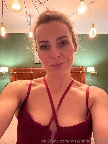 Misscharlotteruddy best model pic