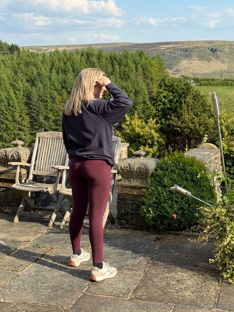 Misscharlotteruddy model free photo