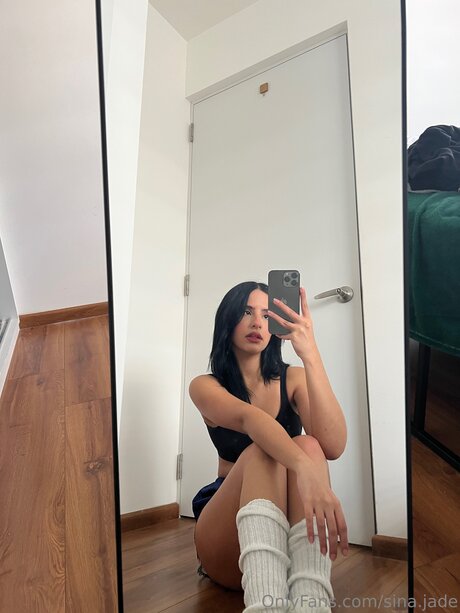 Sina Jade model adult photos