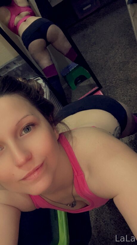 Goldengurl999 pornstar adult pictures