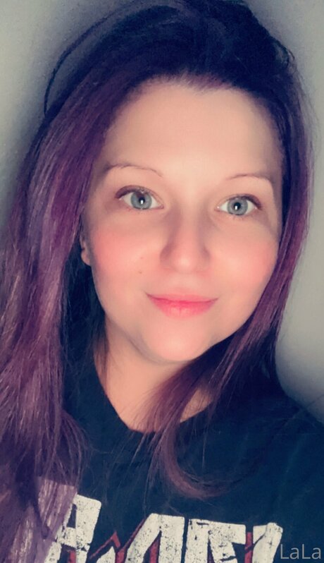 Goldengurl999 xxx model images