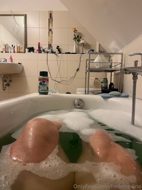 Helletrevino pornstar top pic