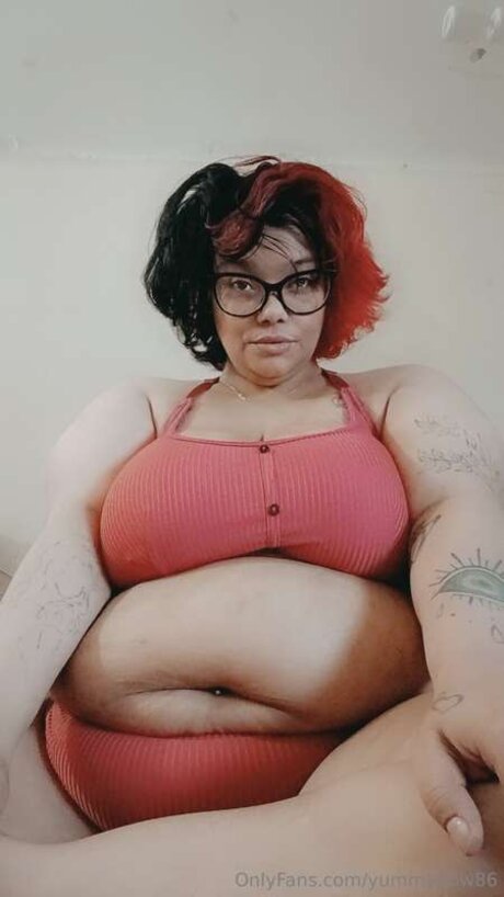 Yummybbw86 naked actress photo