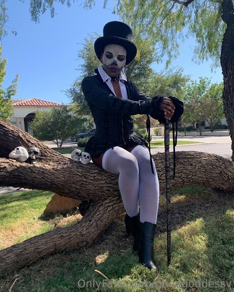 Rightwhereuwantme erotic star photos