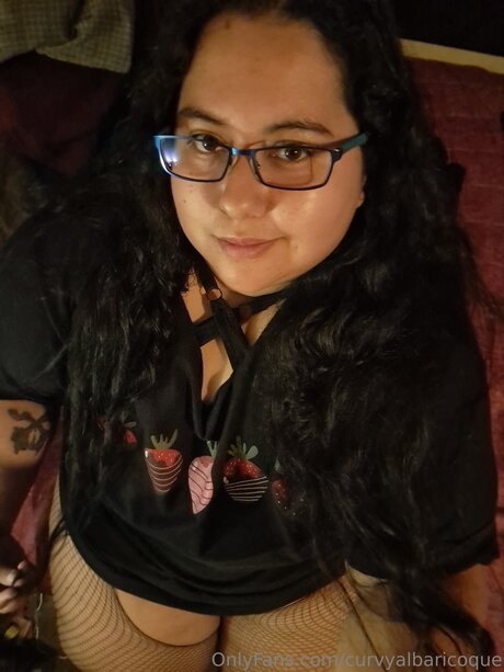 Curvyalbaricoque exclusive actress photo