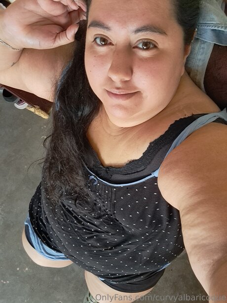 Curvyalbaricoque top actress pictures