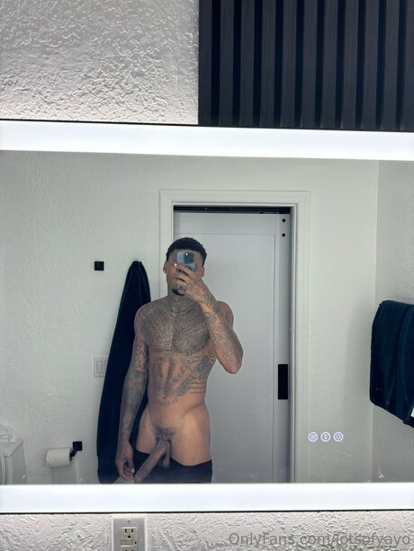 Lotsofyayo star pornographic img