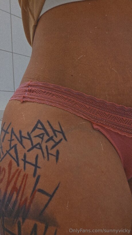 Sunnyvicky star top gallery