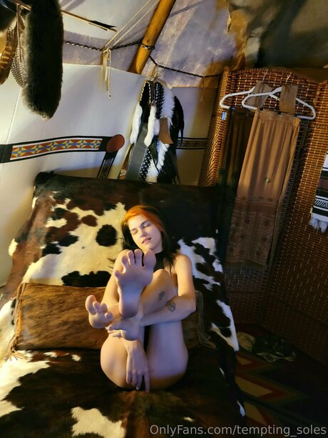 Tempting Soles model pretty pictures