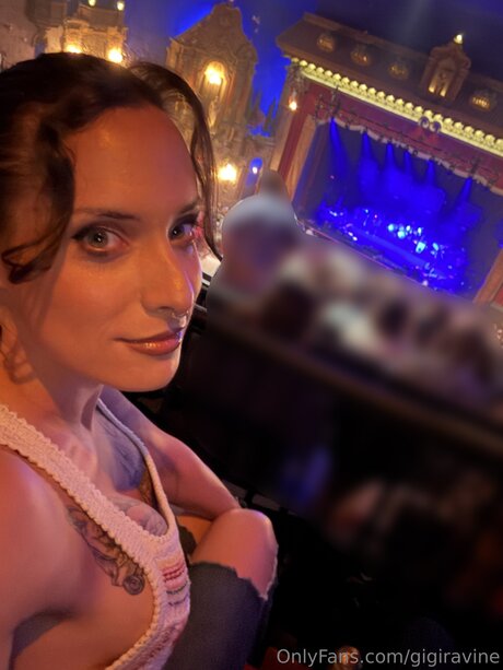 Gigiravine model best photos