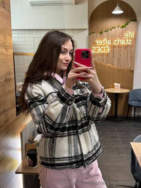 Thatangelinaelfie star erotic archive