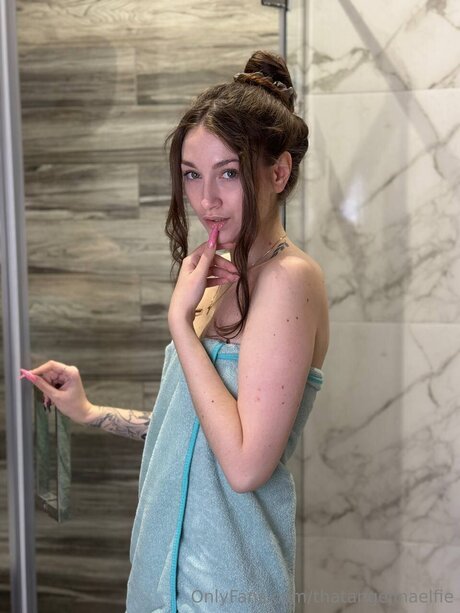 Thatangelinaelfie xxx actress pics