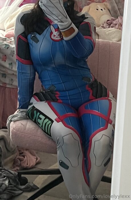 Lovelyylexx star exclusive images