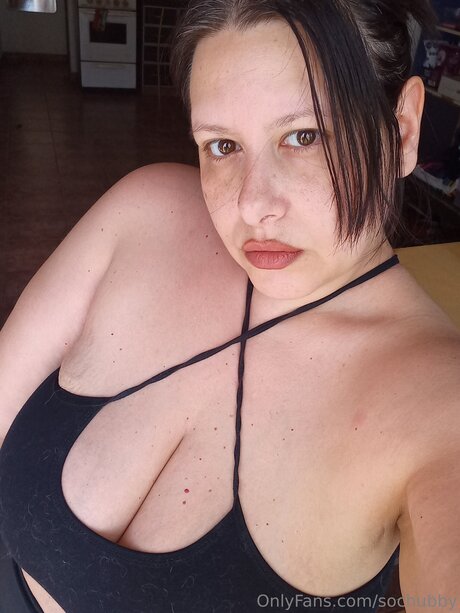 Sochubby pornstar top picture