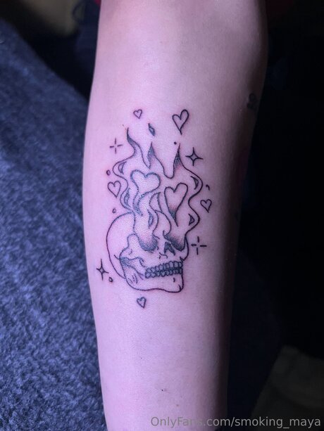 Smoking Maya hd model picture