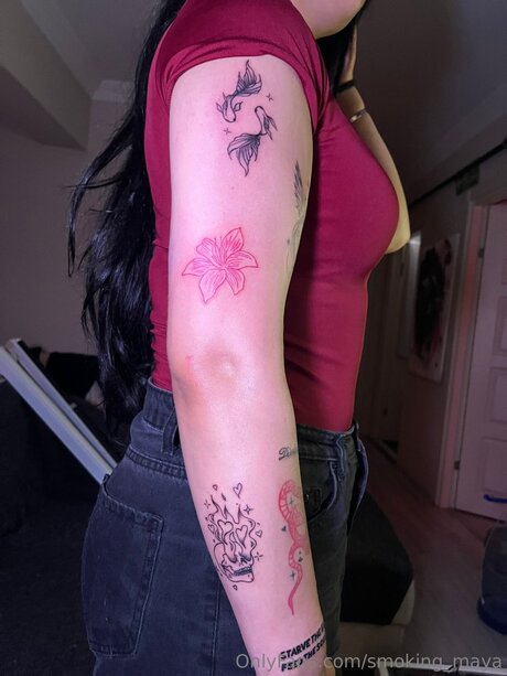 Smoking Maya model xxx img