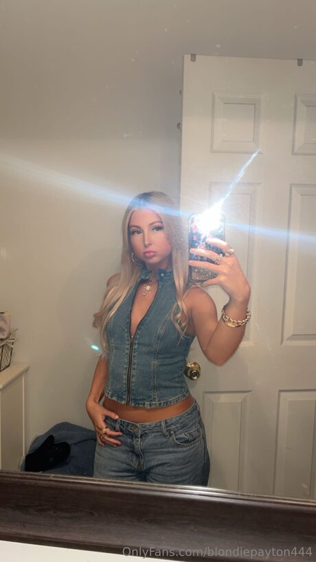 Blondiepayton444 free pornstar pictures