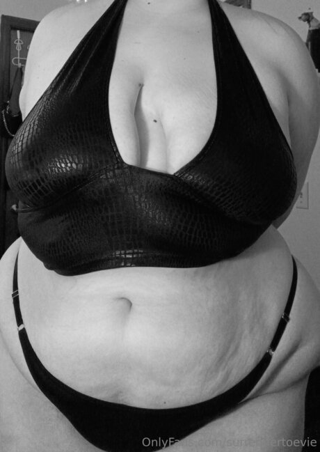 Surrendertoevie star xxx photo